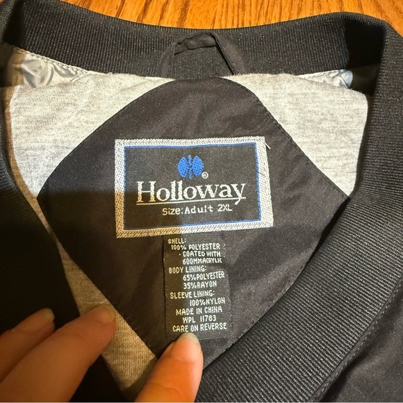 Iowa Hawkeyes Windbreaker Size 2XL - Picture 2 of 3